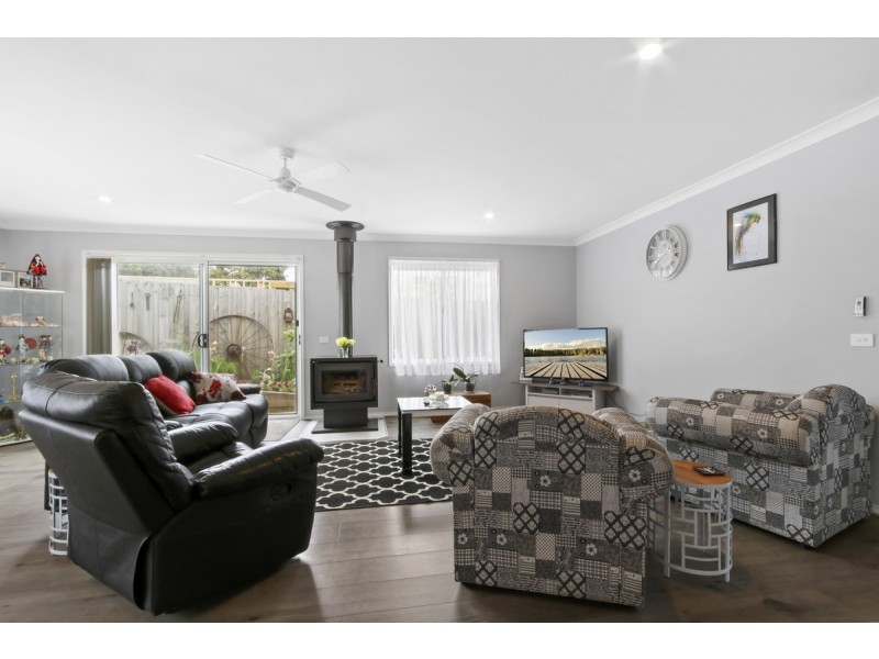 9 Campbell Grove, Lake Bunga VIC 3909