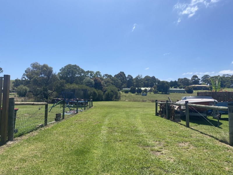 21 Redenbach Court, Swan Reach VIC 3903