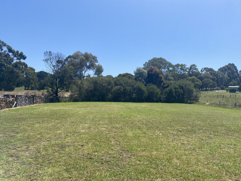 21 Redenbach Court, Swan Reach VIC 3903