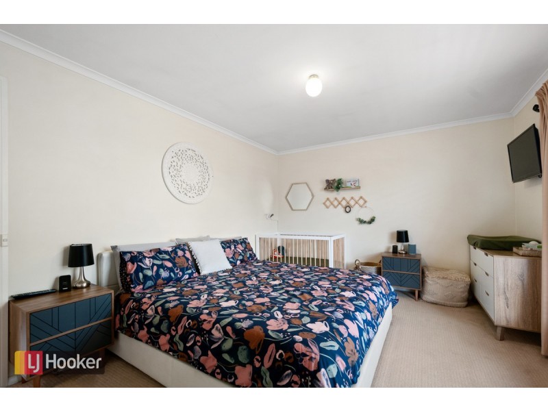 29 Hazel Road, Kalimna VIC 3909