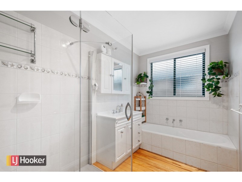 29 Hazel Road, Kalimna VIC 3909