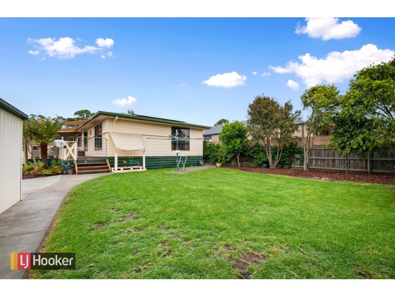 29 Hazel Road, Kalimna VIC 3909