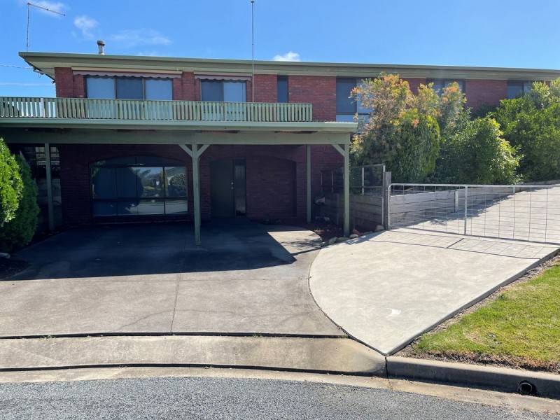 15 Uplands Avenue, Lakes Entrance VIC 3909