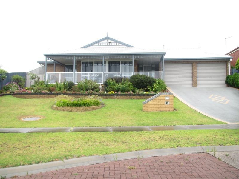 54 Stirling Drive, Lakes Entrance VIC 3909