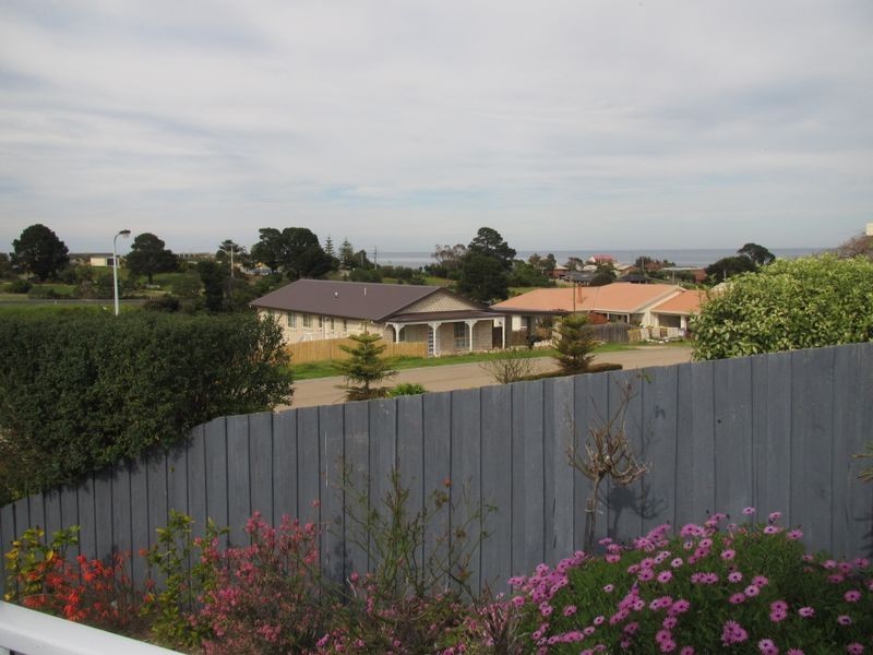 54 Stirling Drive, Lakes Entrance VIC 3909