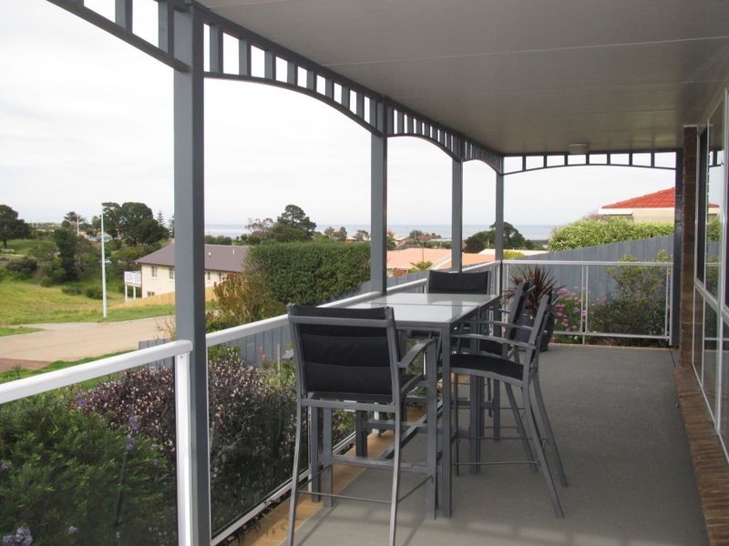 54 Stirling Drive, Lakes Entrance VIC 3909