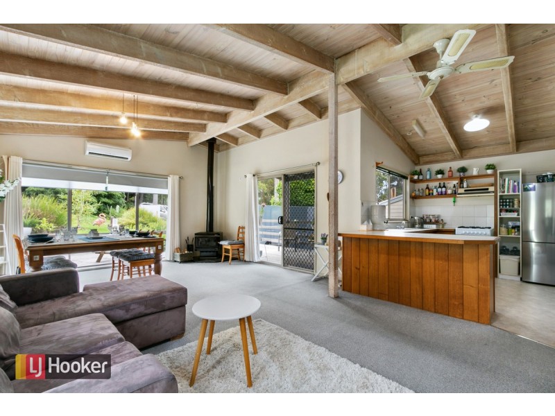 13 Bassett Road, Lakes Entrance VIC 3909