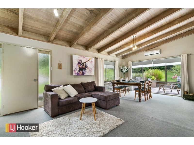 13 Bassett Road, Lakes Entrance VIC 3909