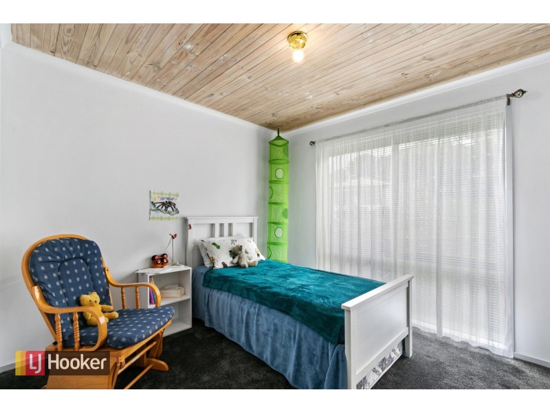 13 Bassett Road, Lakes Entrance VIC 3909