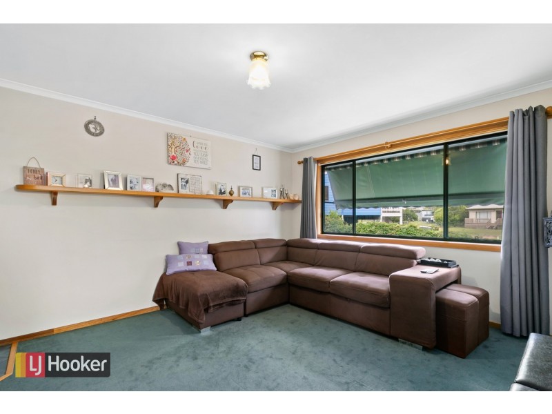 8 Lind Drive, Lake Tyers Beach VIC 3909