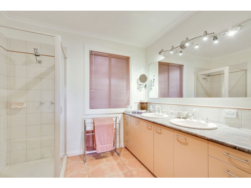 14 Banool Close, Metung VIC 3904