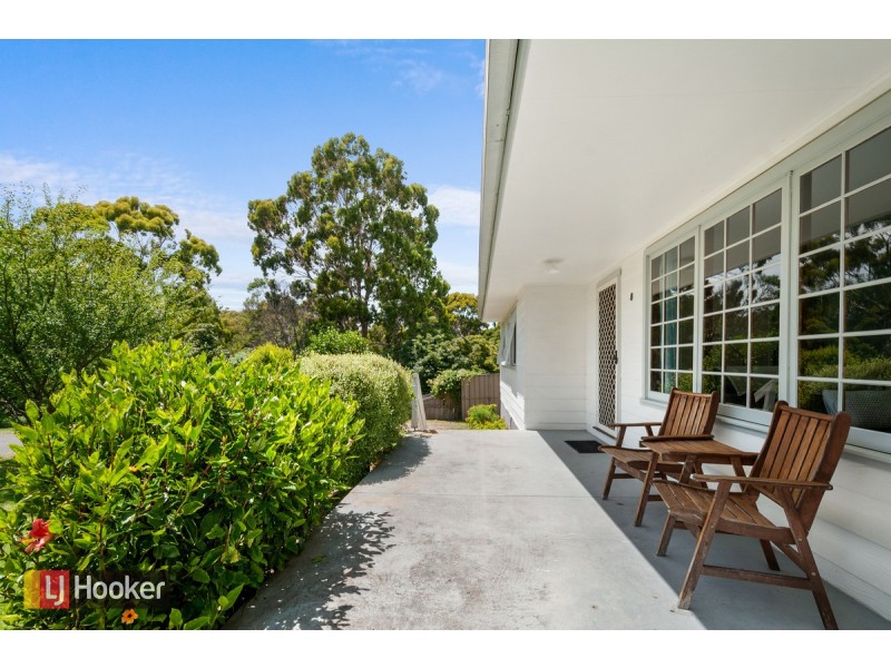 8 Fisher Street, Lakes Entrance VIC 3909