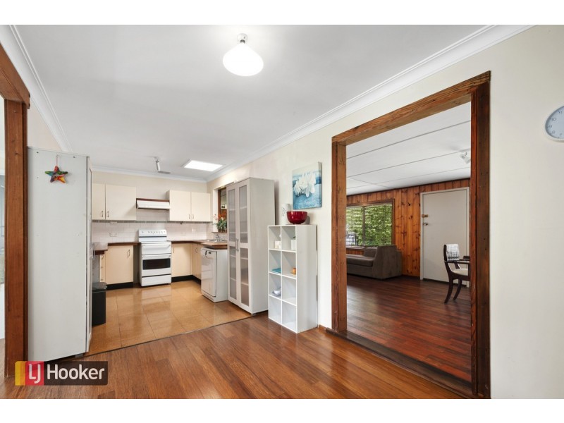 8 Fisher Street, Lakes Entrance VIC 3909
