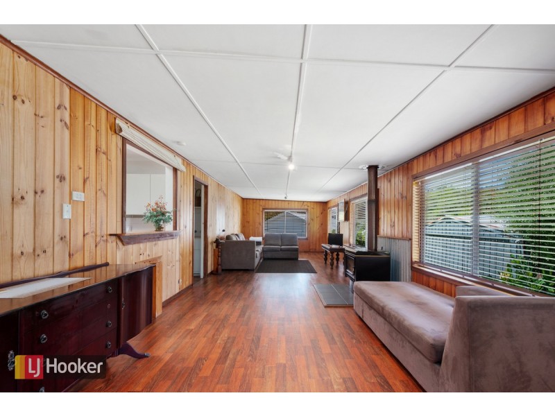 8 Fisher Street, Lakes Entrance VIC 3909