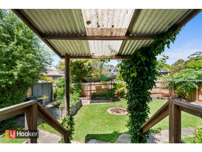 8 Fisher Street, Lakes Entrance VIC 3909