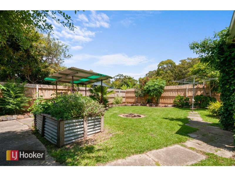 8 Fisher Street, Lakes Entrance VIC 3909
