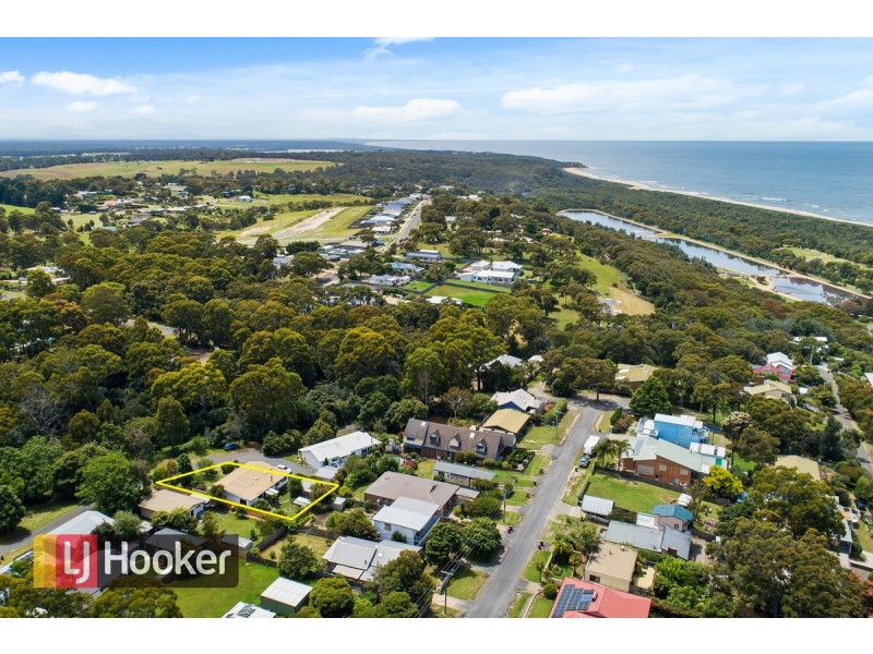 8 Fisher Street, Lakes Entrance VIC 3909
