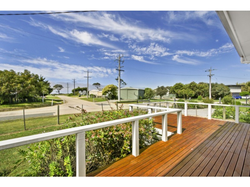 7 Tambo Boulevard, Metung VIC 3904