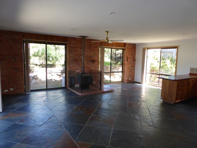 53 Hazel Road, Kalimna VIC 3909