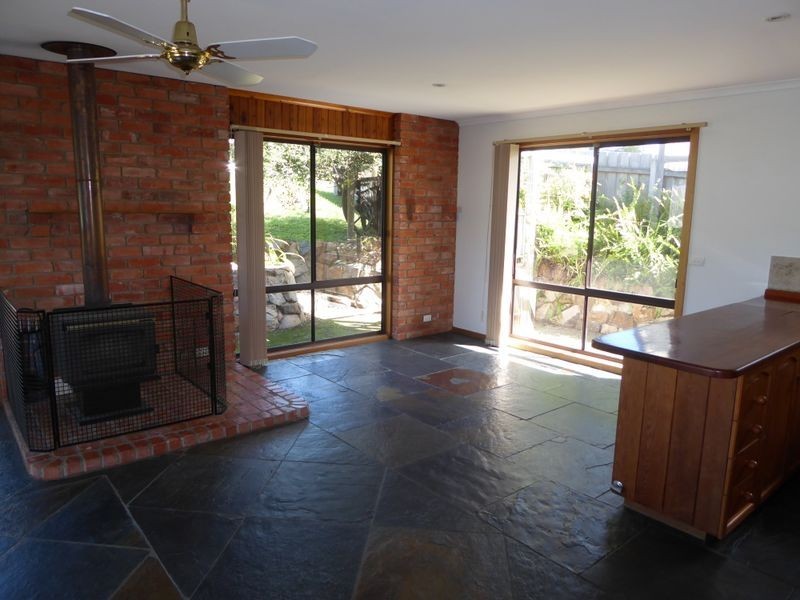 53 Hazel Road, Kalimna VIC 3909