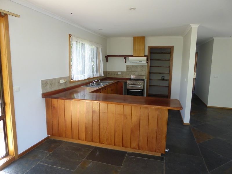 53 Hazel Road, Kalimna VIC 3909