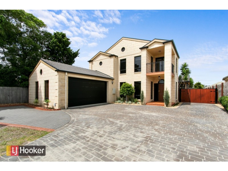 66 Roadknight Street, Lakes Entrance VIC 3909