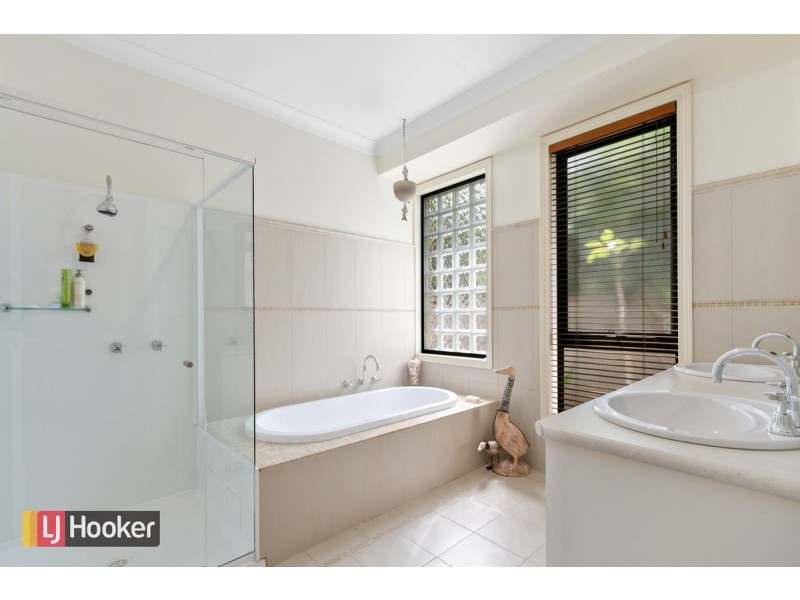 66 Roadknight Street, Lakes Entrance VIC 3909