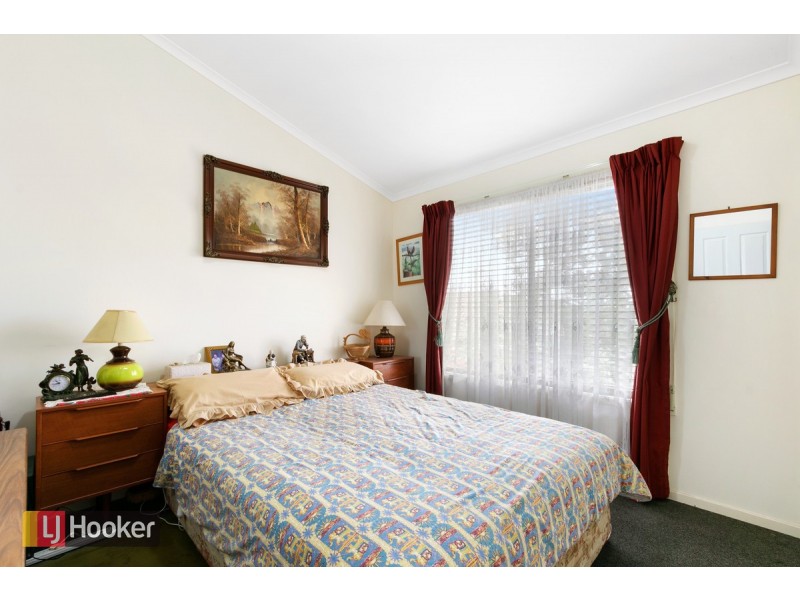 3 Roslyn Court, Lakes Entrance VIC 3909