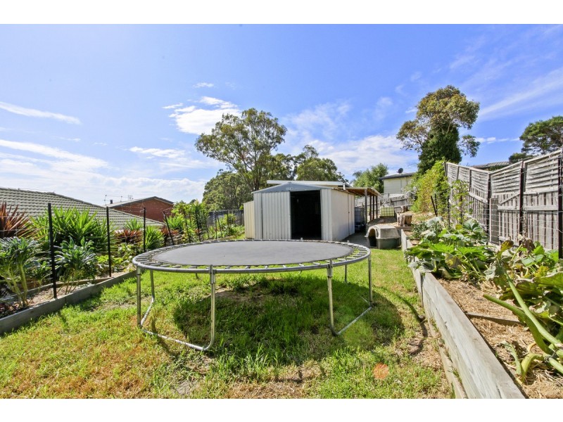 16 Ocean Court, Lakes Entrance VIC 3909