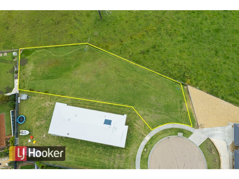 83 Country Club Drive, Lakes Entrance VIC 3909