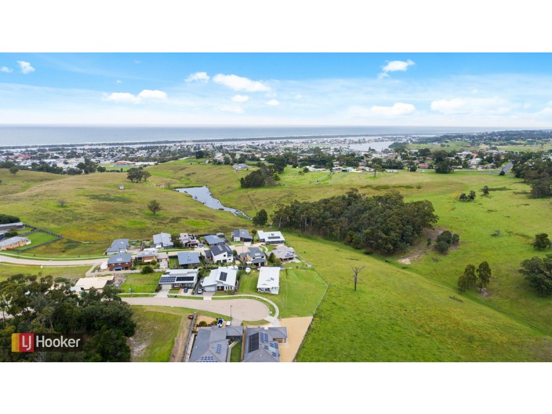 83 Country Club Drive, Lakes Entrance VIC 3909