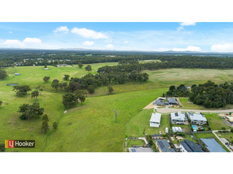 83 Country Club Drive, Lakes Entrance VIC 3909