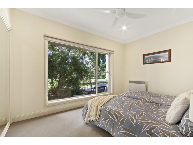 12 Kings Cove Boulevard, Metung VIC 3904
