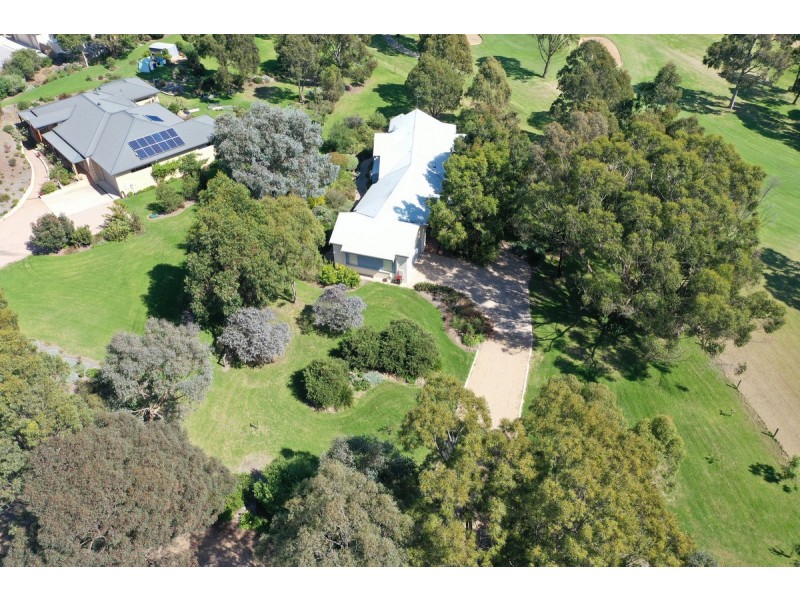 12 Kings Cove Boulevard, Metung VIC 3904