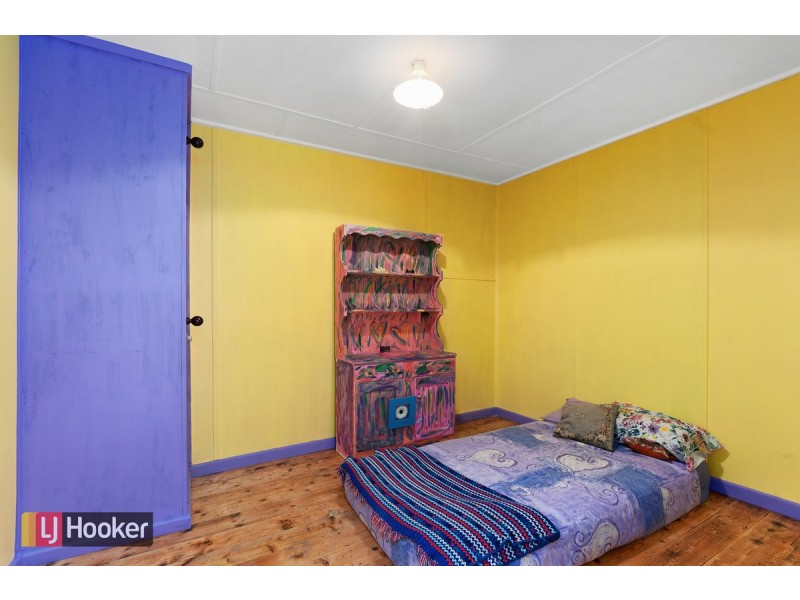 17 Daniel Street, Lakes Entrance VIC 3909