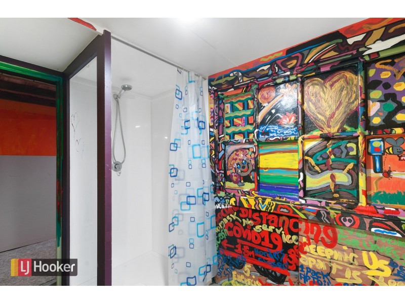 17 Daniel Street, Lakes Entrance VIC 3909