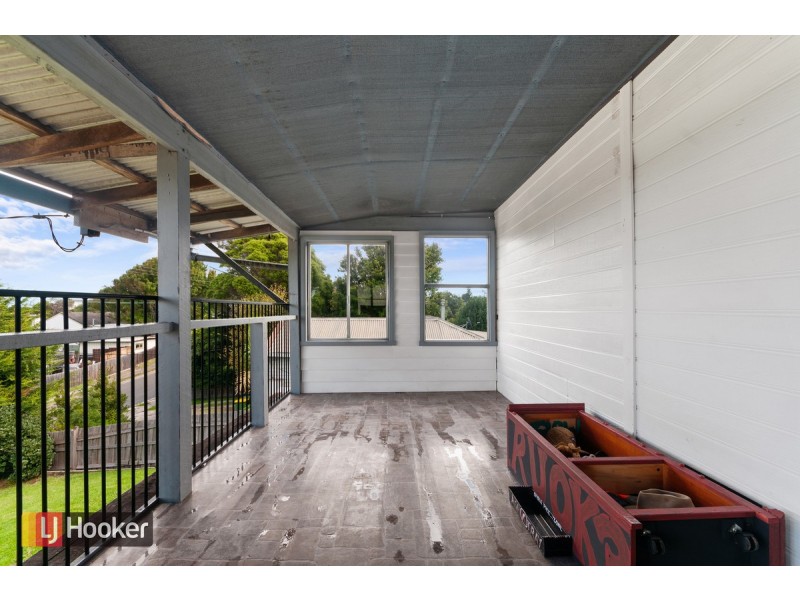 17 Daniel Street, Lakes Entrance VIC 3909