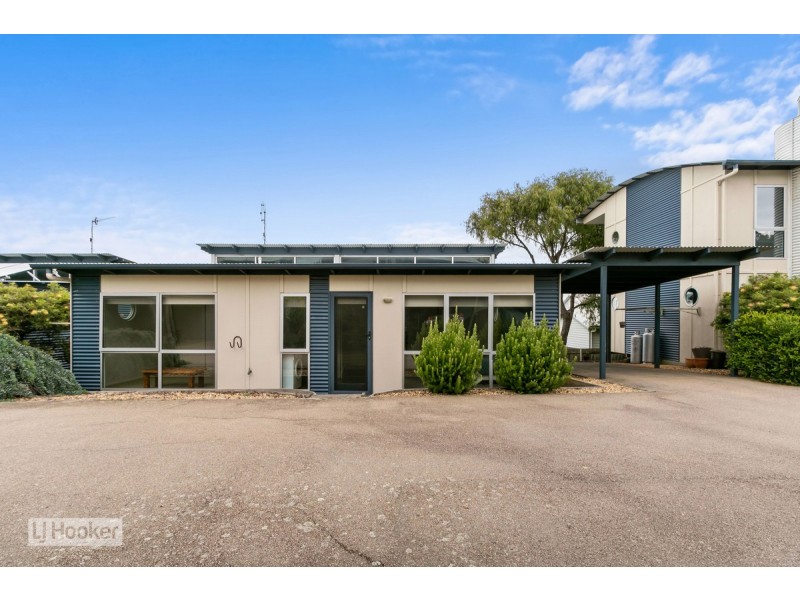 2/20 Stirling Road, Metung VIC 3904