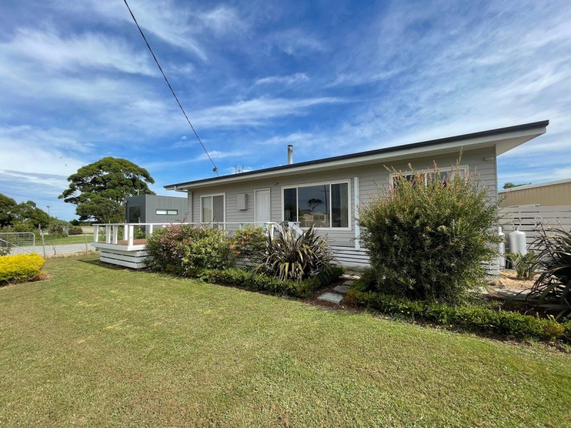 7 Tambo Boulevard, Metung VIC 3904