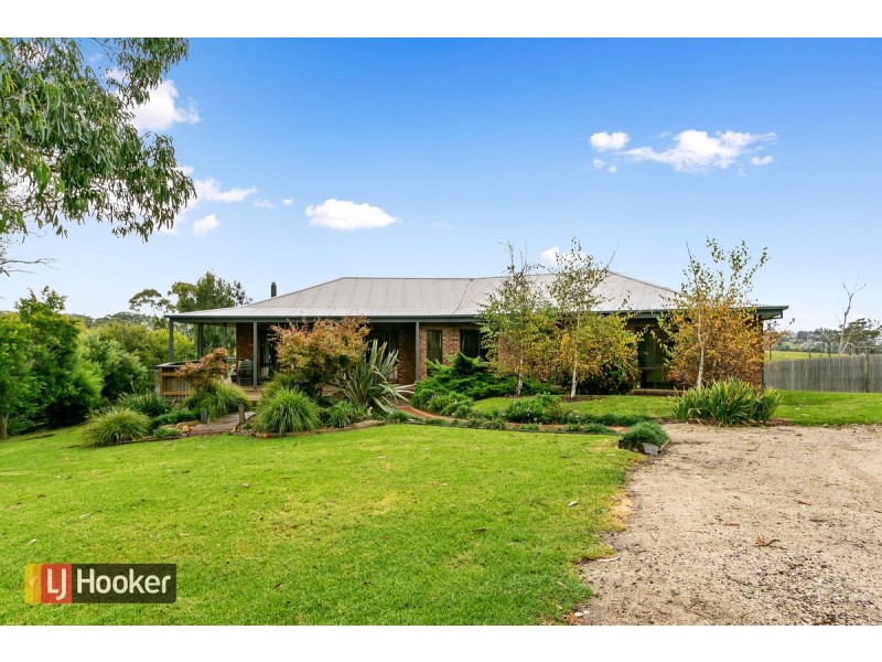 121 Albatross Road, Kalimna VIC 3909