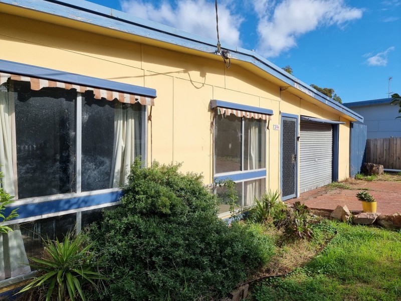 10 Laughtons Road, Kalimna VIC 3909