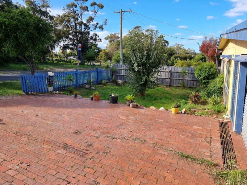 10 Laughtons Road, Kalimna VIC 3909