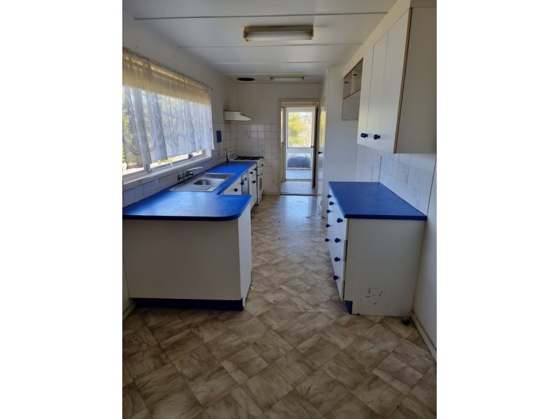 10 Laughtons Road, Kalimna VIC 3909