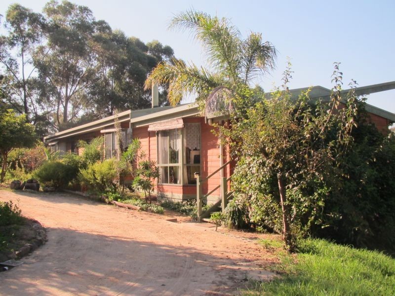 138 Colquhuon Road, Lakes Entrance VIC 3909