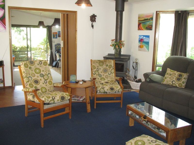 138 Colquhuon Road, Lakes Entrance VIC 3909