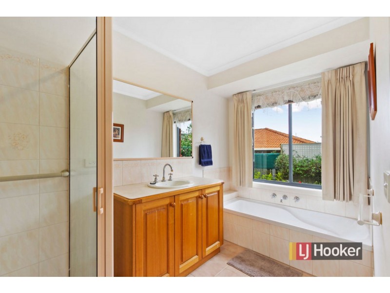 64 Stirling Drive, Lakes Entrance VIC 3909