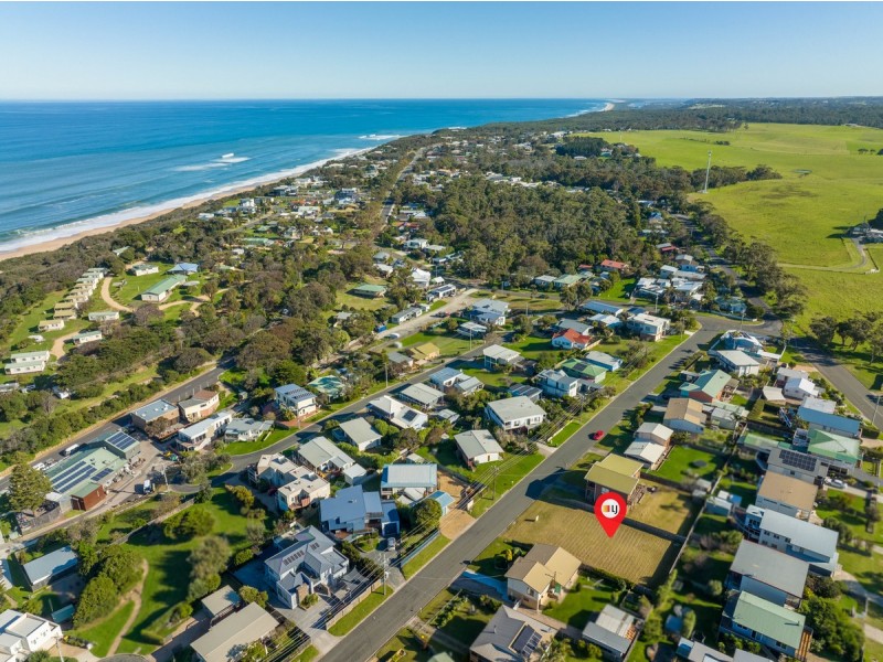 13 Skidale Close, Lake Tyers Beach VIC 3909