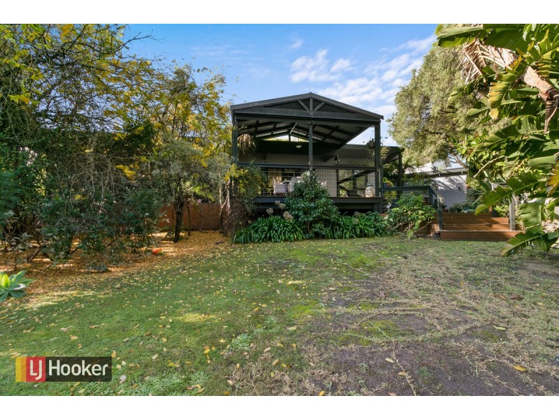 7 George Street, Lakes Entrance VIC 3909