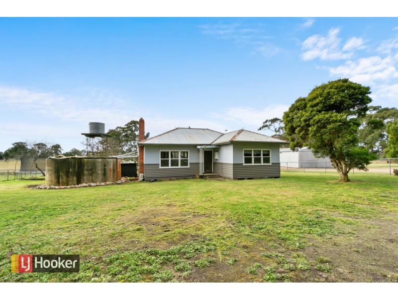 48 Colquhoun Road, Lakes Entrance VIC 3909