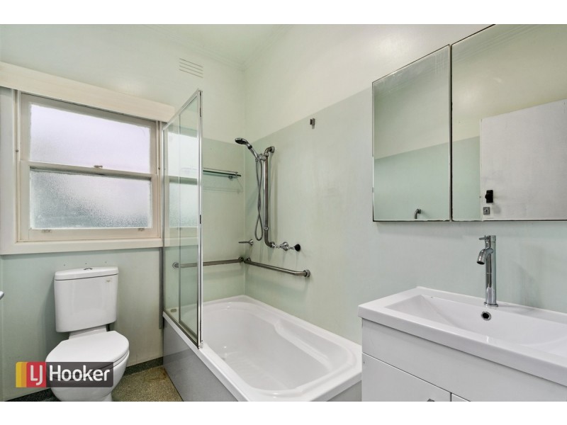 48 Colquhoun Road, Lakes Entrance VIC 3909